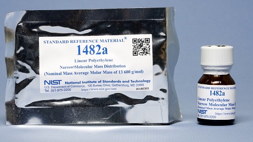Linear Polyethylene Narrow Molecular Mass Distribution (13 600 g/mol)